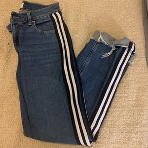 Lou & Grey Jeans with cuff and side accent